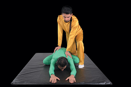آموزش ماساژ شیاتسو